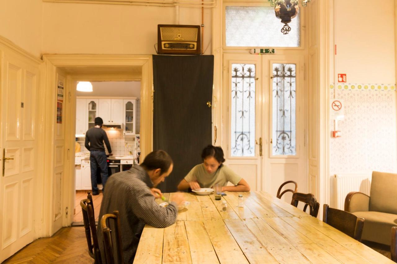 Baroque & Coworking Хостел