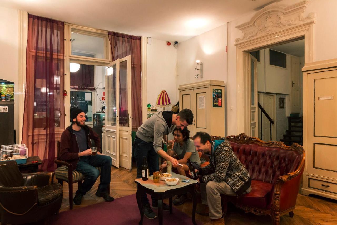 Baroque & Coworking Hostel